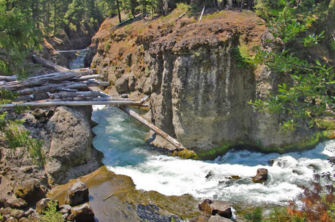 Takelma-Gorge-Trail